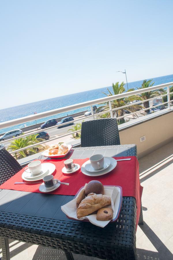 Riva Del Sol Bed & Breakfast Santa Teresa Di Riva Exterior photo