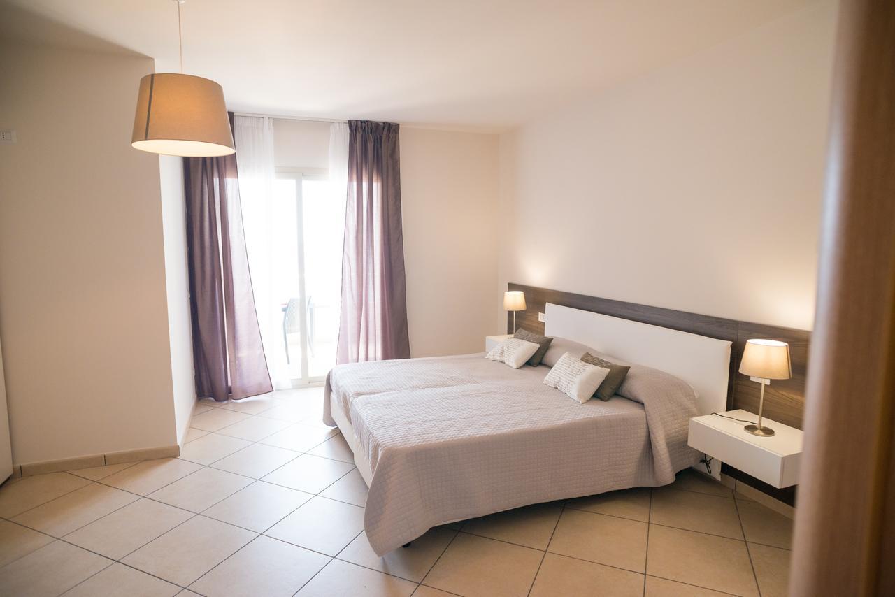 Riva Del Sol Bed & Breakfast Santa Teresa Di Riva Exterior photo