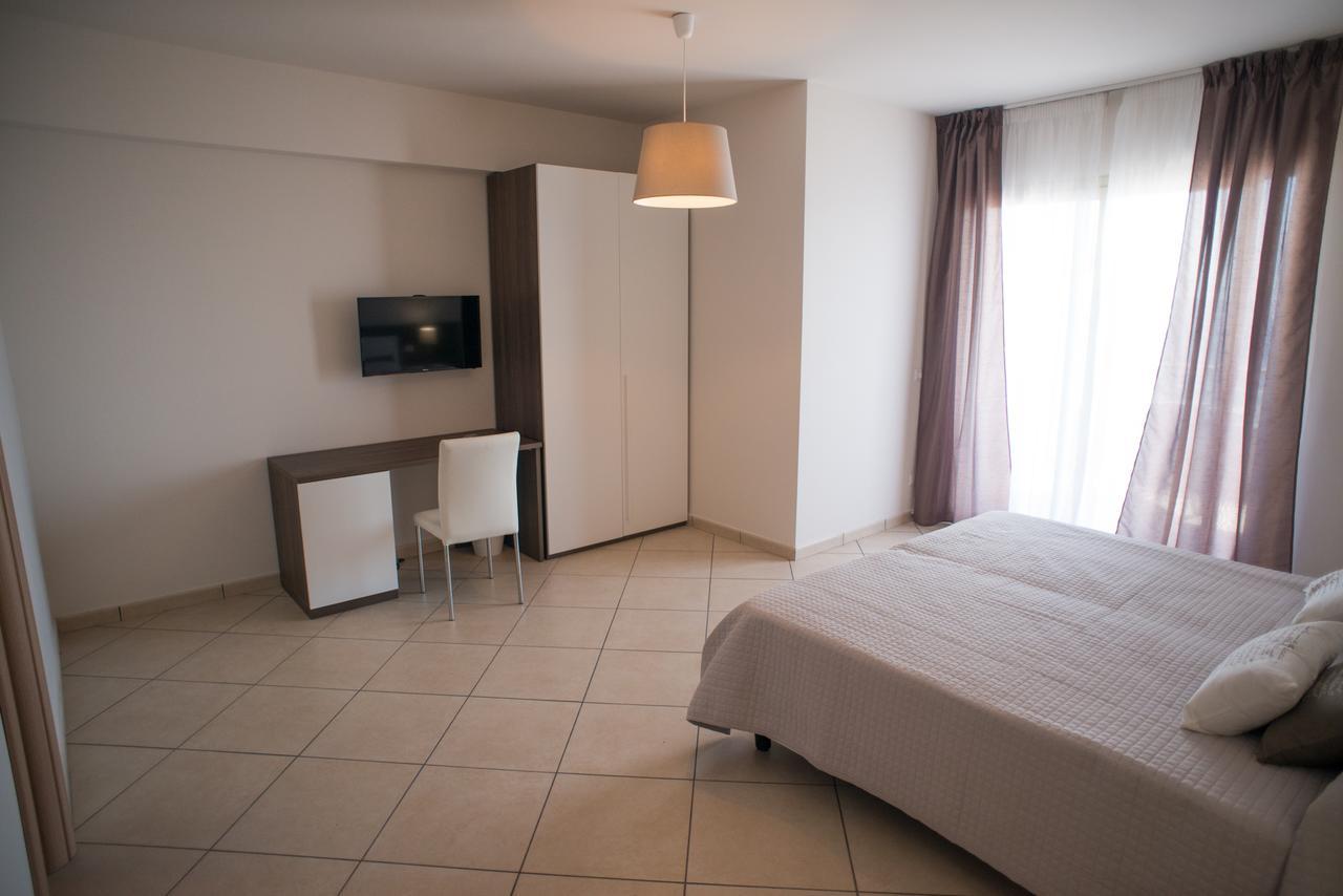 Riva Del Sol Bed & Breakfast Santa Teresa Di Riva Exterior photo